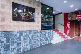 Kurnia Hotel by OYO Rooms