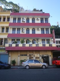 Hotel London by OYO Rooms