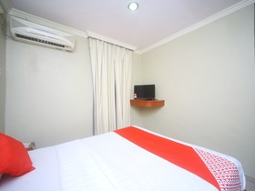 Hotel London by OYO Rooms