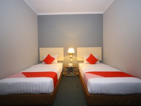 Jockey Lodge Hotel by OYO Rooms