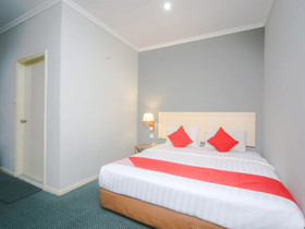 Jockey Lodge Hotel by OYO Rooms