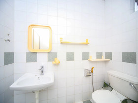 Jockey Lodge Hotel by OYO Rooms