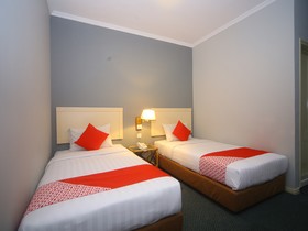Jockey Lodge Hotel by OYO Rooms