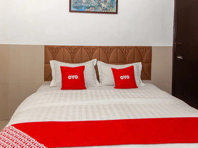 Leila Hotel by OYO Rooms
