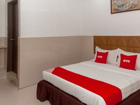 Leila Hotel by OYO Rooms
