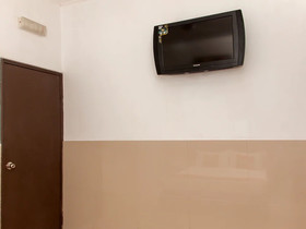 Leila Hotel by OYO Rooms