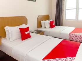 Marine Bay Hotel