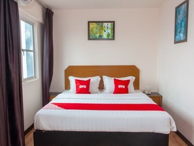 Marine Bay Hotel