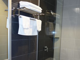 One Avenue Hotel