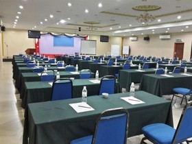 De Choice Hotel