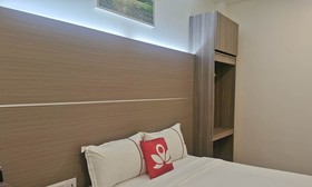 Ambassador Residence by ZEN Rooms