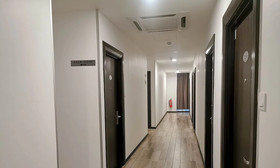 Ambassador Residence by ZEN Rooms