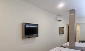 Ambassador Residence by ZEN Rooms