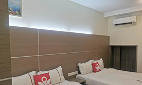Ambassador Residence by ZEN Rooms