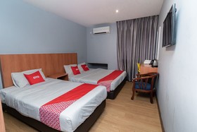 OYO 90207 Sir Inn