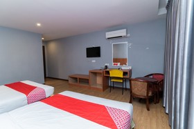 OYO 90207 Sir Inn