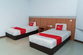 OYO 90207 Sir Inn