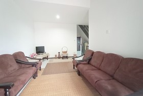 Oyo 90204 Emma Bdc Homestay