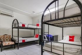 OYO  90376 Centre Point Hotel