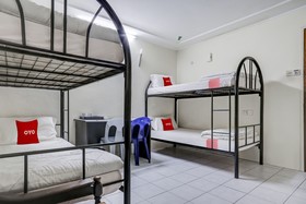 OYO  90376 Centre Point Hotel