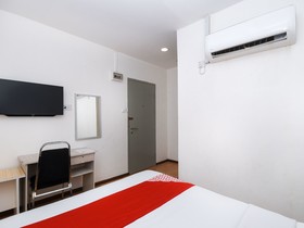 OYO 90089 N H Inn