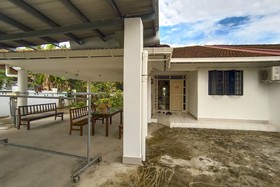 Oyo 90233 Joyful Homestay Miri