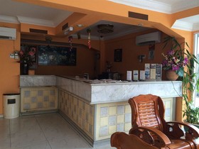 Palace Inn