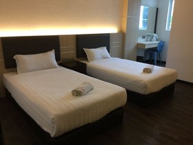 Palace Inn