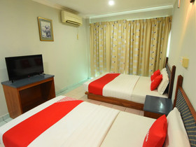Highway Inn by OYO Rooms