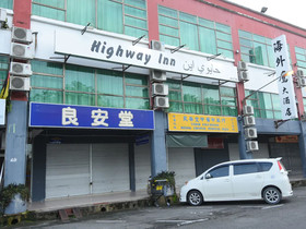 Highway Inn by OYO Rooms