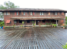 OYO Home 90328 Lamin Dana Cultural Lodge