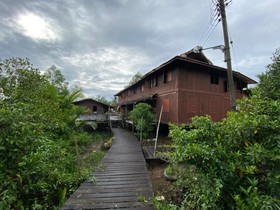 OYO Home 90328 Lamin Dana Cultural Lodge