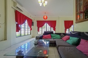 OYO HOME 90241 Villa Home Sibu