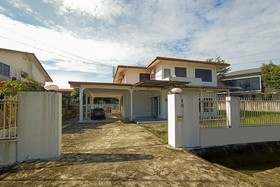 OYO HOME 90241 Villa Home Sibu