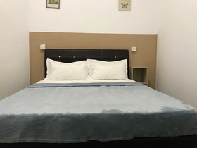 The Traveler Home by OYO Rooms