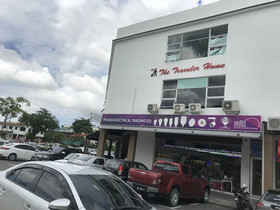 The Traveler Home by OYO Rooms