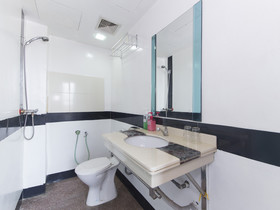 City Boutique Hotel by OYO Rooms
