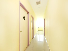 Comma Hotel