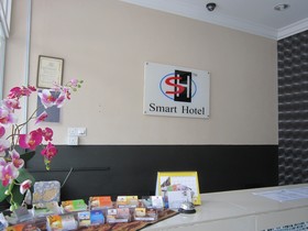 Smart Hotel Reko Central