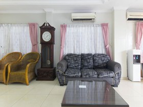 OYO 473 Comfort Hotel 2