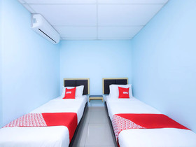 Hotel 22 Northport by OYO Rooms
