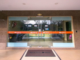 Hotel 22 Northport by OYO Rooms