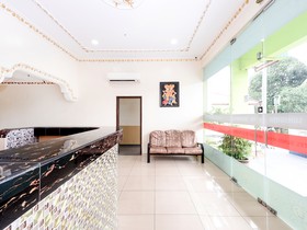 Hotel Sunsurya OYO Rooms
