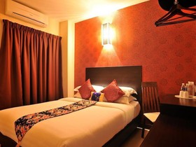 Sea Lion Hotel