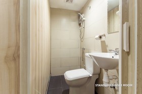 33 Star Hotel