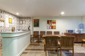 33 Star Hotel