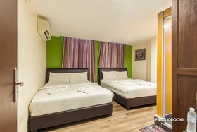 33 Star Hotel