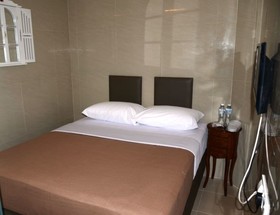 Aura Hotel