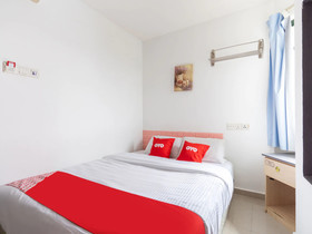 Budget Star Hotel by OYO Rooms