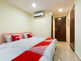 Budget Star Hotel by OYO Rooms